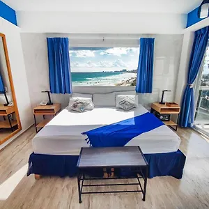  Apartment Paradise Beachfront & Nightlife Heart Mexico