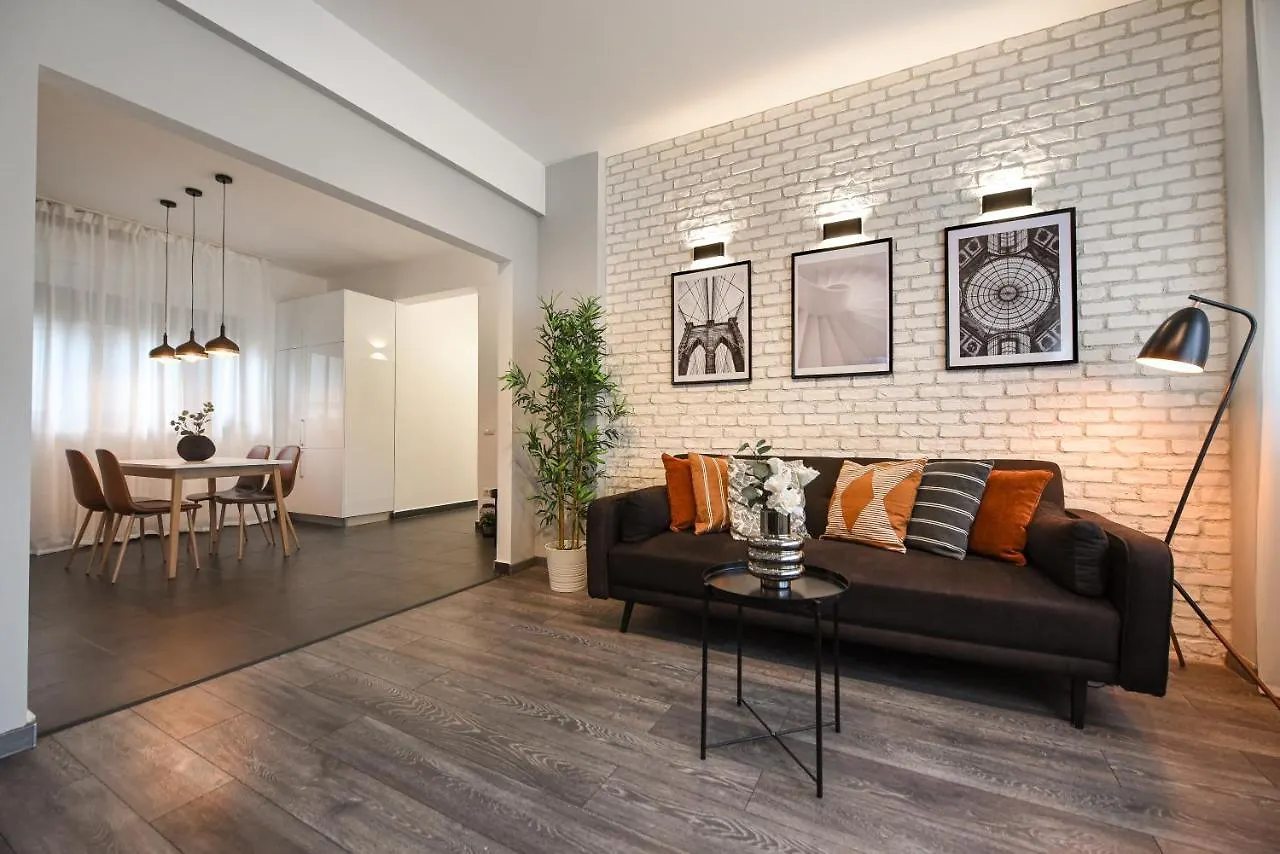 Premium Urban Living - Stylish Apartments At Universitate Prime Location Bucharest