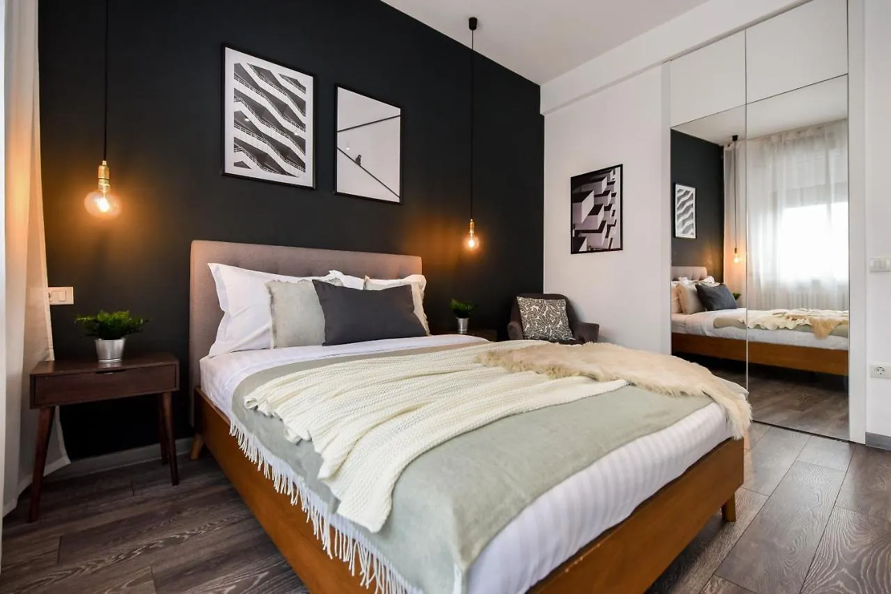Premium Urban Living - Stylish Apartments At Universitate Prime Location Bucharest Romania